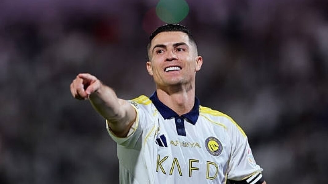 Ronaldo là cầu thủ đầu tiên ghi từ 100 bàn ở 4 giải VĐQG khác nhau