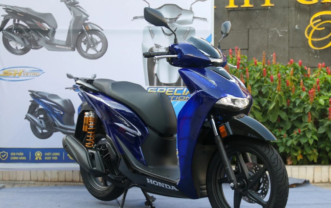 Honda SH Vetro Blue: Vì sao đàn ông Việt vẫn mê SH Italy dù đắt gấp đôi?