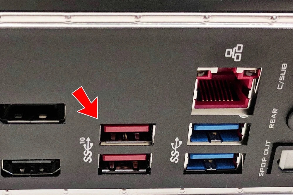 Cổng USB màu đỏ có gì đặc biệt?