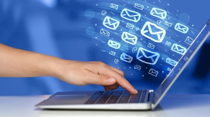 Tôi thử dùng AI viết email thay mình và mọi người không nhận ra
