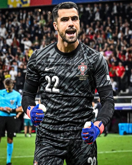 Diogo Costa: Người canh gác giấc mơ của Ronaldo 1 Diogo Costa: Người canh gác giấc mơ của Ronaldo