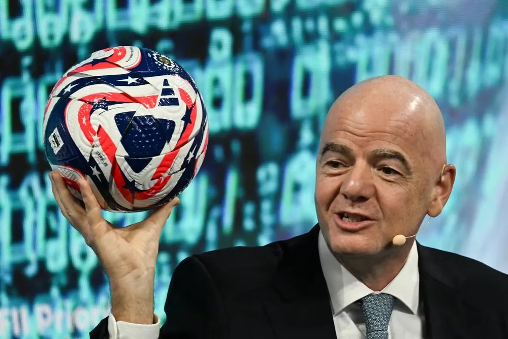 Infantino: Ghét cũng nhiều mà tin tưởng cũng không ít 1 Infantino: Ghét cũng nhiều mà tin tưởng cũng không ít