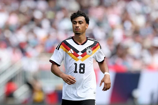Nathaniel Brown là ai? Chàng hậu vệ trẻ đang viết giấc mơ World Cup cùng tuyển Đức