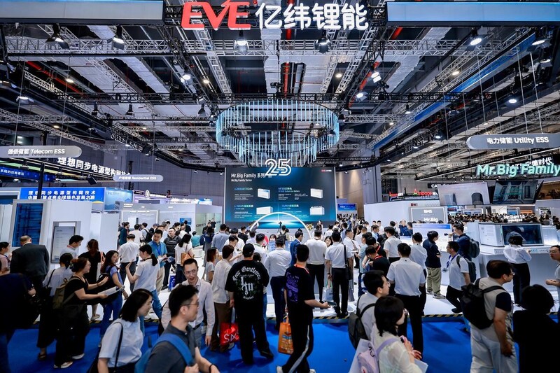SNEC 2026 | EVE Energy ký kết các đơn hàng lớn với tổng dung lượng vượt 67GWh, tiếp tục gia tăng khoảng cách dẫn đầu trong lĩnh vực lưu trữ năng lượng