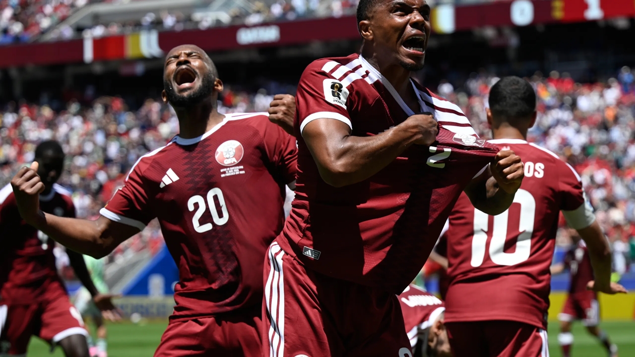 Khoukhi là ai? Người hùng giúp Qatar giành điểm lịch sử tại World Cup 2026 1 Khoukhi là ai? Người hùng giúp Qatar giành điểm lịch sử tại World Cup 2026