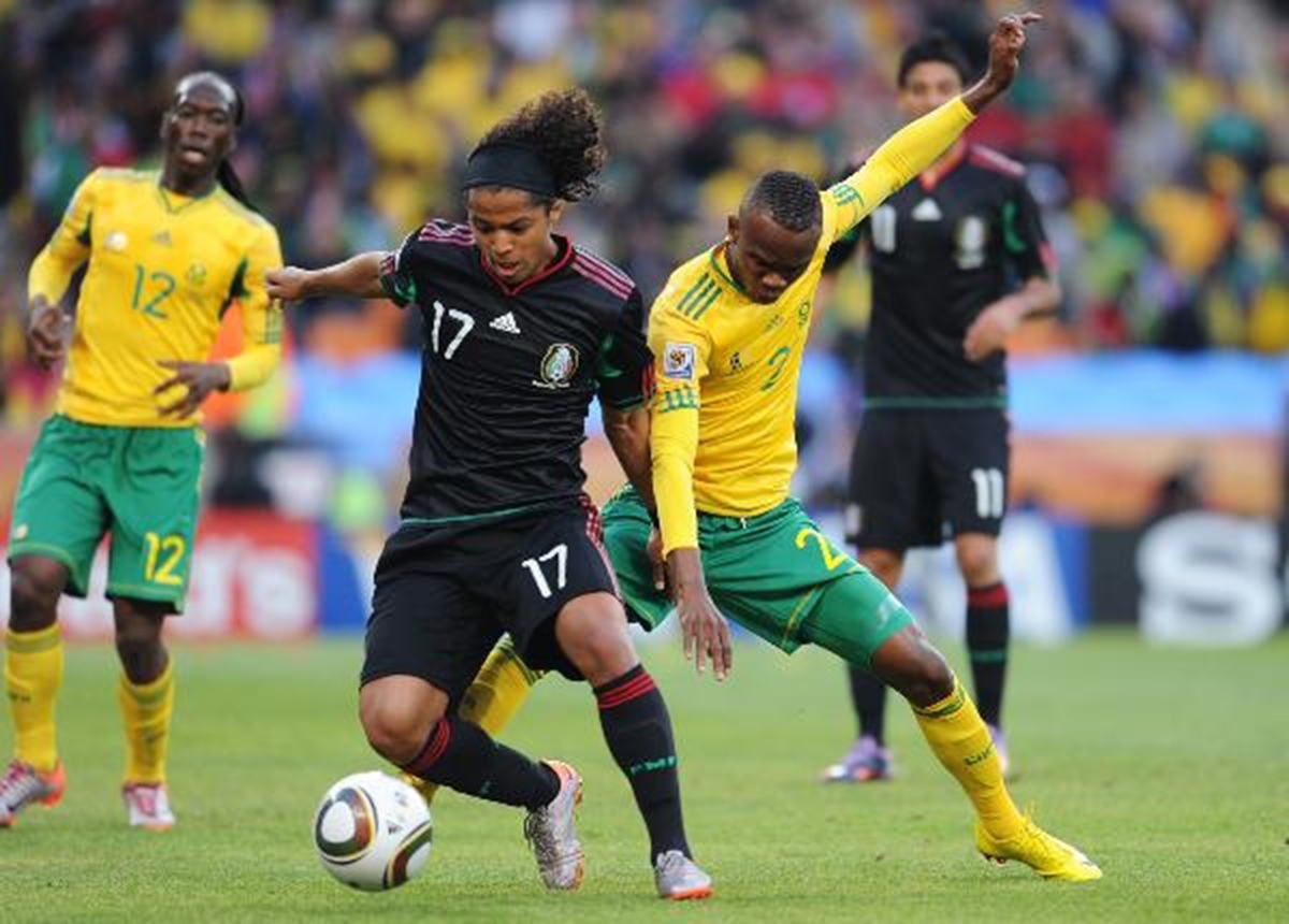 Mexico vs Nam Phi bắt đầu cho 1 tháng ‘ăn bóng đá, ngủ bóng đá’