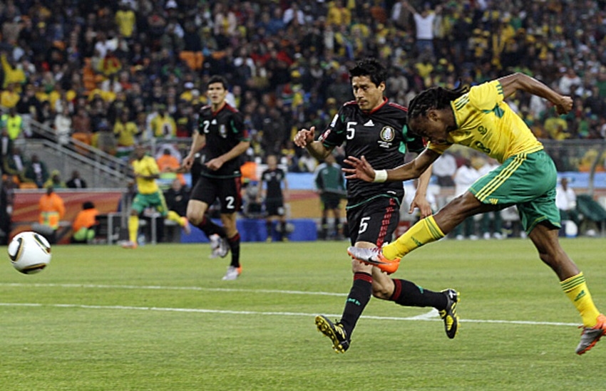 Mexico vs Nam Phi bắt đầu cho 1 tháng ‘ăn bóng đá, ngủ bóng đá’