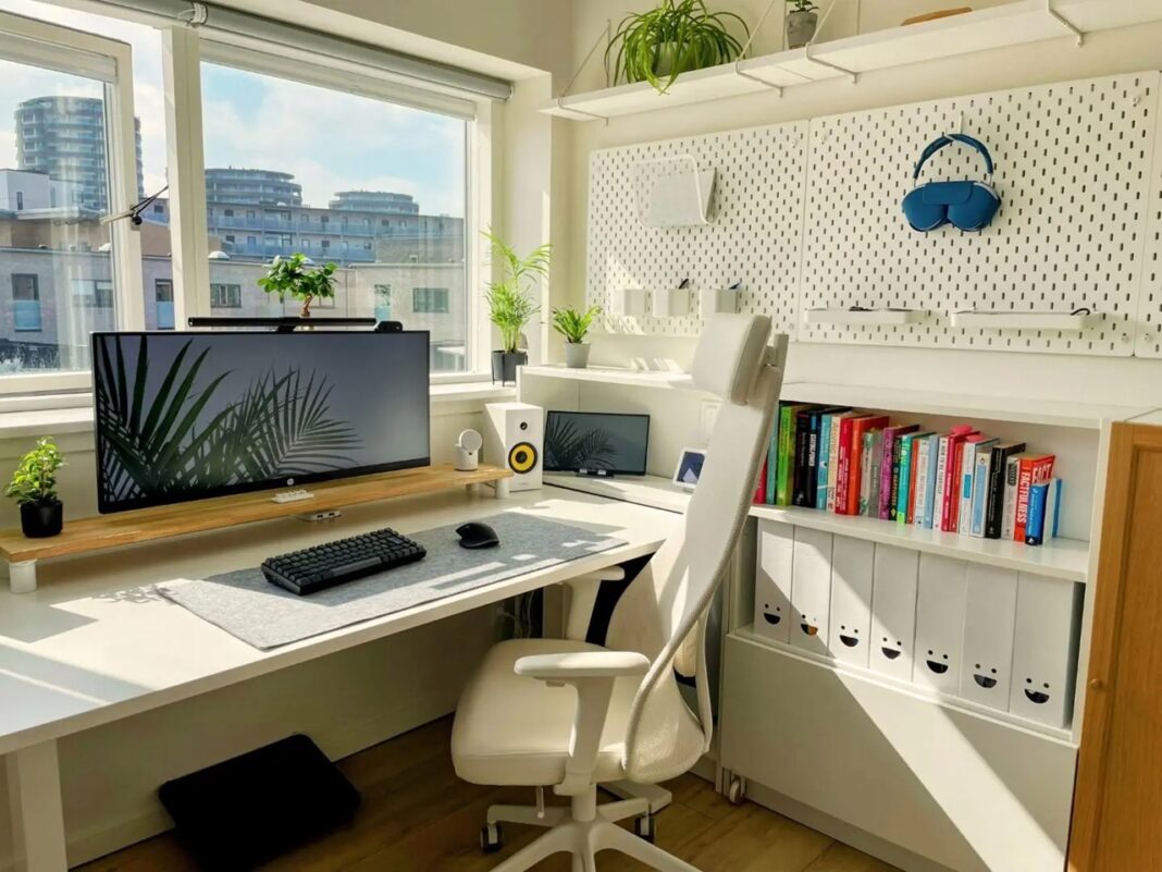 Desk setup của tôi sau 5 lần thay đổi: Bài học từ tiền bị đốt