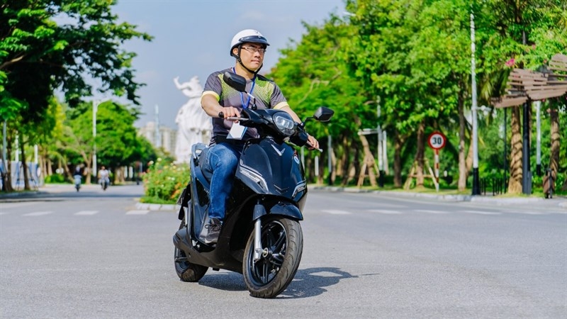 Xe máy điện và lần đầu tiên tôi nghiêm túc xem xét đổi thói quen 20 năm 2 Xe máy điện và lần đầu tiên tôi nghiêm túc xem xét đổi thói quen 20 năm