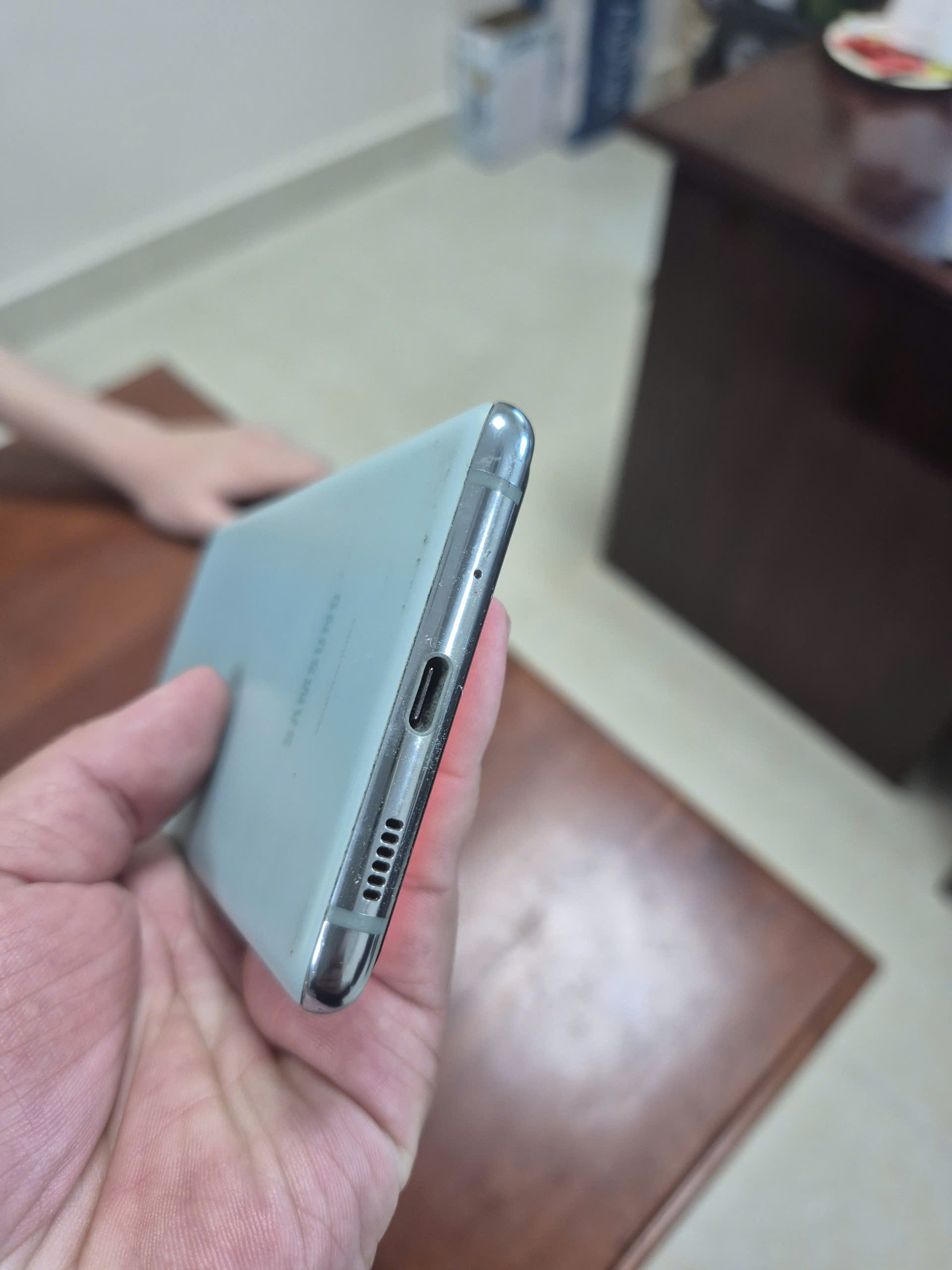 Sau 3 năm xài Galaxy S20 FE, tôi bực mình điều gì nhất?